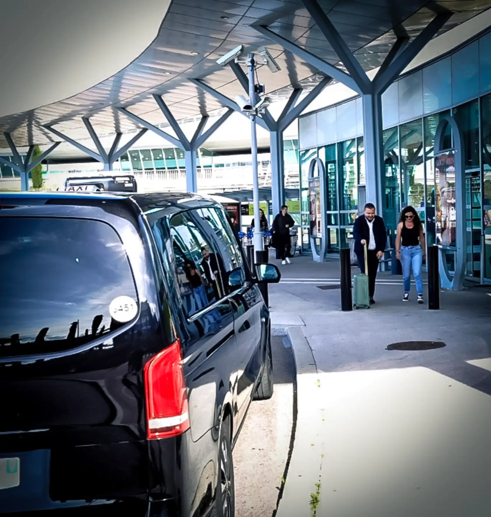 Lyon Airport Taxi Service