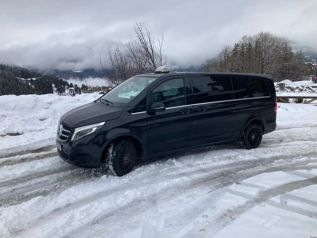 Luxury Mercedes V-Class Van taxi equipped for snow transfers from Lyon Airport to Val Thorens